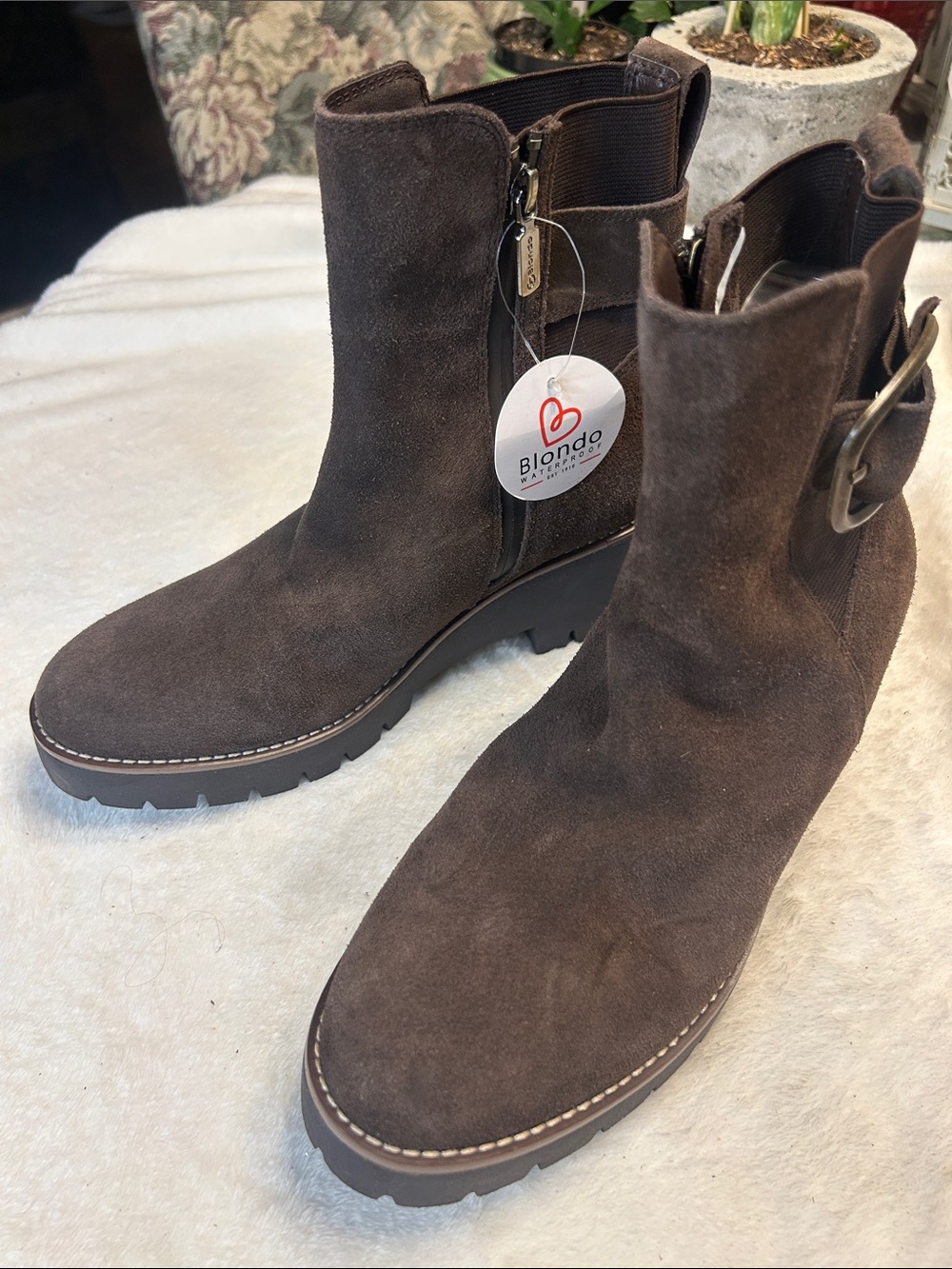 Blondo Dark Brown Suede water proof
Ankle Booties with Buckle